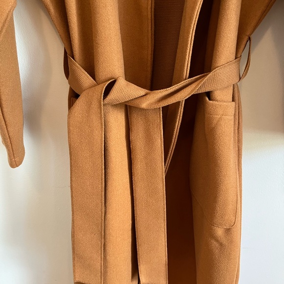 NWT long belted coat lightweight - Picture 5 of 8
